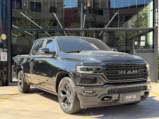 RAM 1500 5.7 V8 GASOLINA LIMITED NIGHT EDITION CD 4X4 AUTOMÁTICO